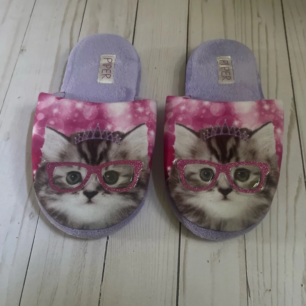 Girls cat slippers